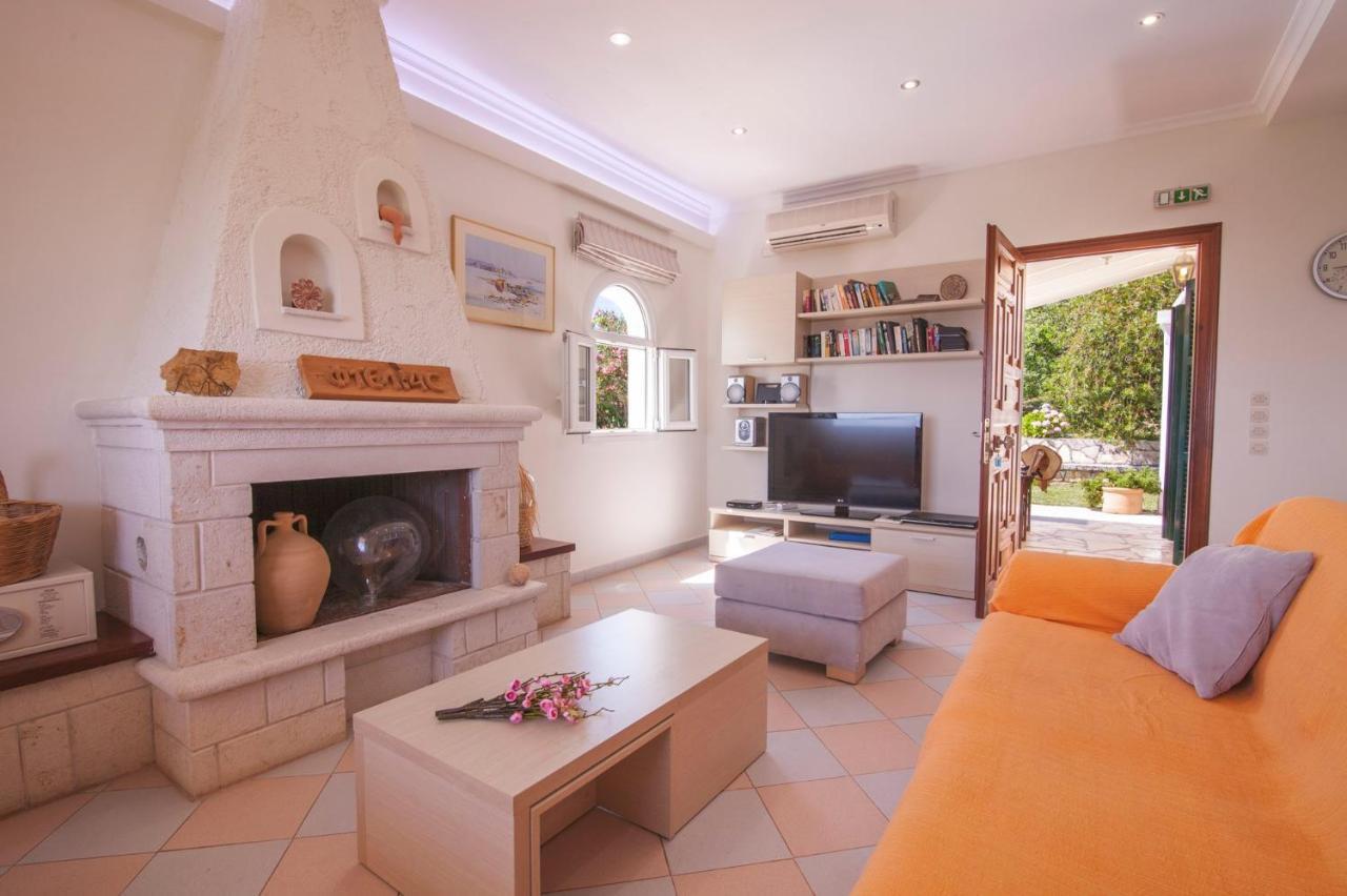 Villa Ftelias By Villa Plus Agios Stefanos  Dış mekan fotoğraf